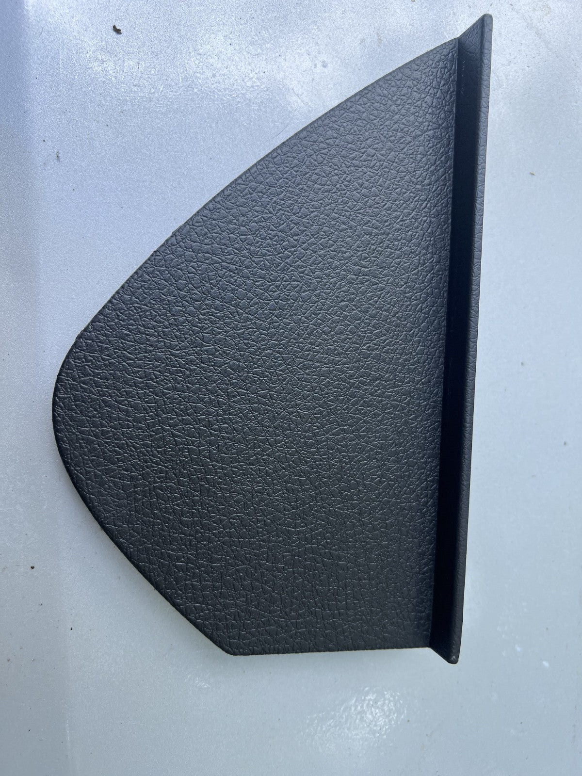 05-09 Ford Mustang Side Dash Panel Trim Black Driver LH 4R3X-6304480-AB