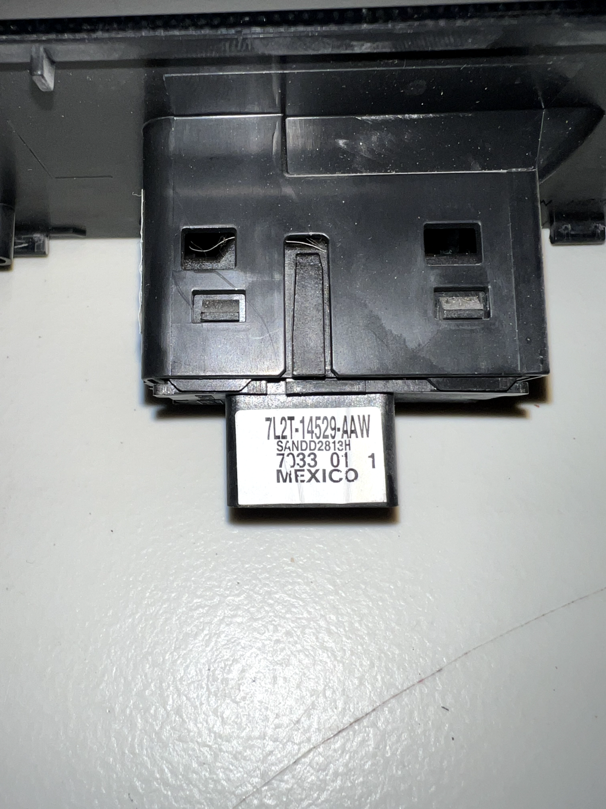 06-10 Explorer Mountaineer Passenger Side Rear Right Power Window Switch OEM