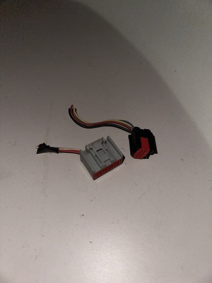 05-09 Ford Mustang Eletrical Connector Radio Shaker 1000/Buttons OEM W Wires