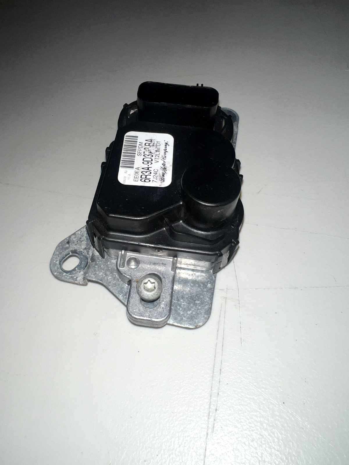 2005-2014 Ford Mustang Fuel Pump Control Module 6R3A-9D372-BA OEM