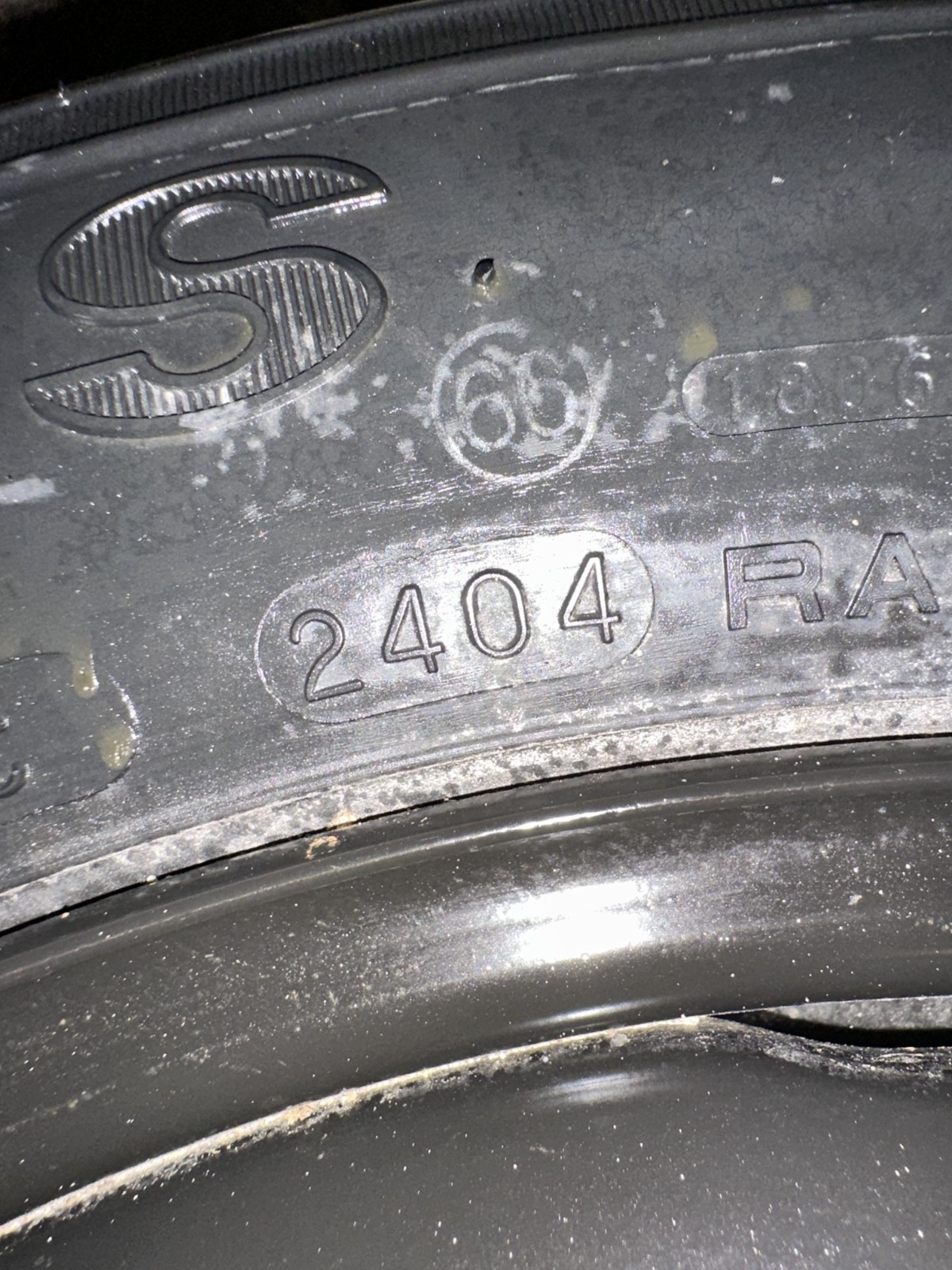 05-09 Ford Mustang Rear Spare Tire With Jack And Some Hardware OEM