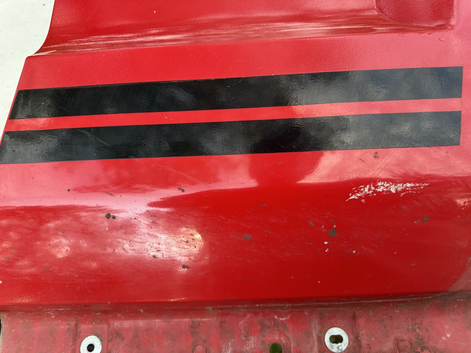 05-09 Ford Mustang Front Passenger Side Base Red Fender W/ Stripe