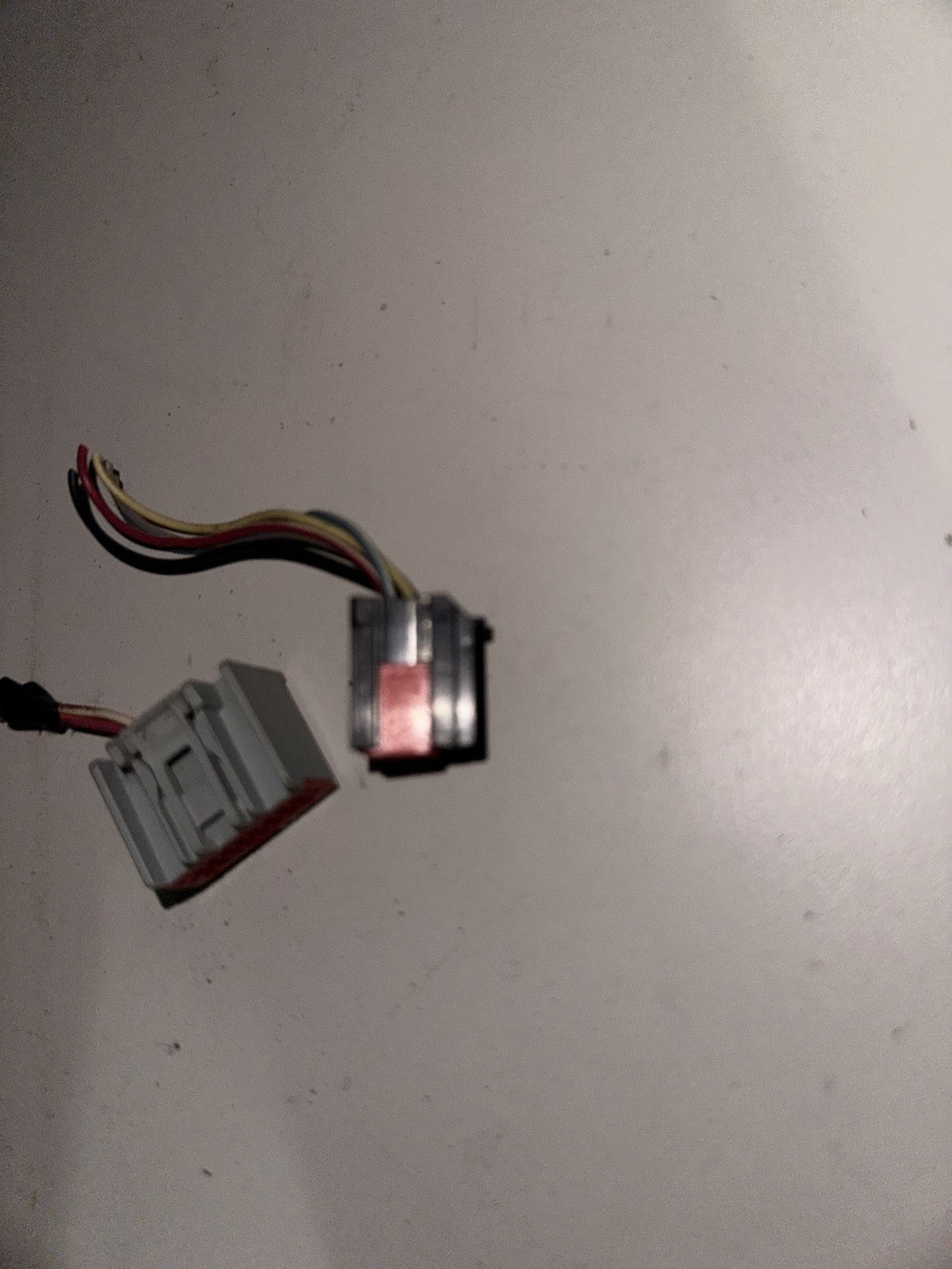 05-09 Ford Mustang Eletrical Connector Radio Shaker 1000/Buttons OEM W Wires