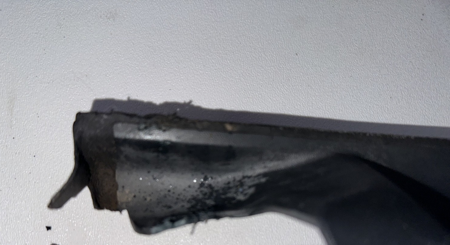 05-09 Ford Mustang RH Passenger Wiper Dash Top Cowl Grille Vent OEM