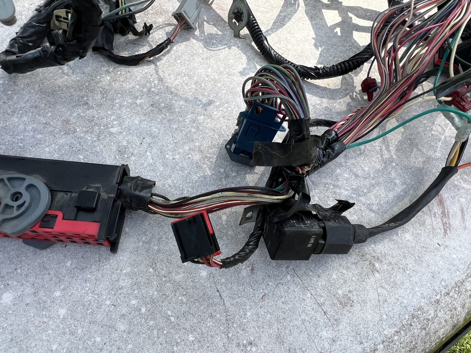 05-06 Ford Mustang Interior Wiring Harness OEM Passenger Side 4R3T-14401-G2818
