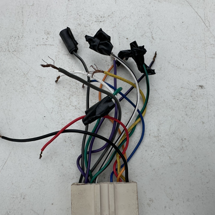 05-09 Ford Mustang Aftermarket Radio Wiring Plug W/ Shaker 500 Adapter