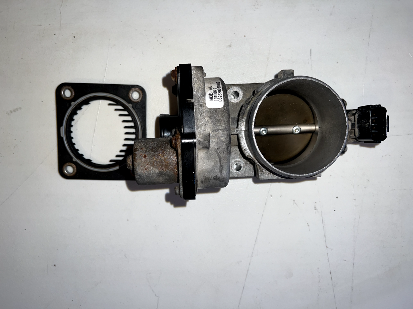 05-10 Ford Mustang Explorer Ranger Mountaineer Throttle Body 4.0L V6 OEM 