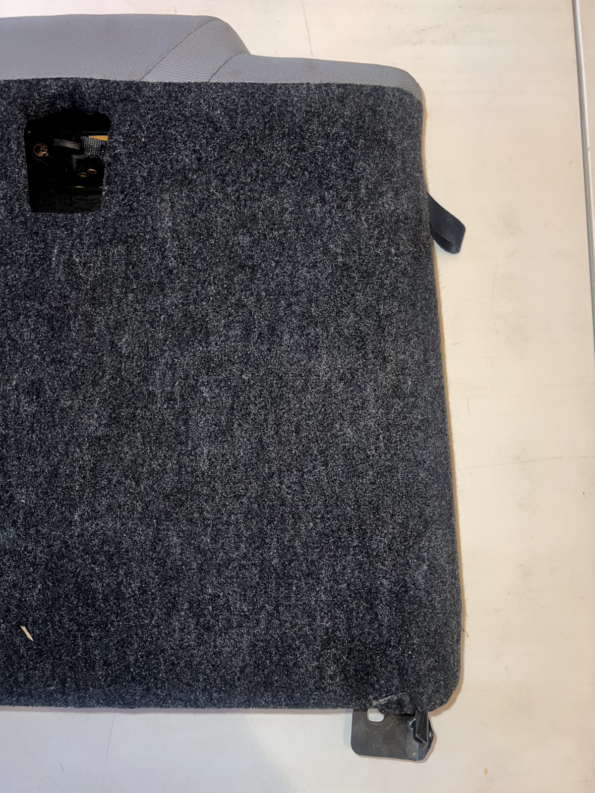 05-09 Ford Mustang Dove Grey Cloth Seat Back RH Passenger OEM 