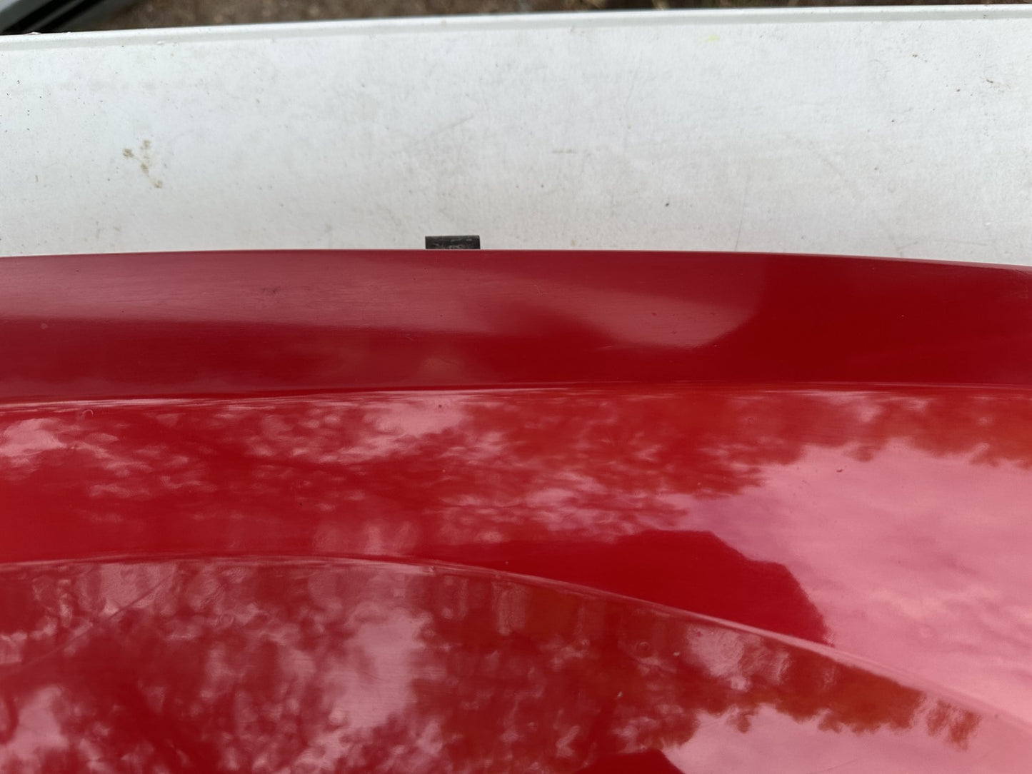 05-09 Ford Mustang Front Passenger Side Base Red Fender W/ Stripe
