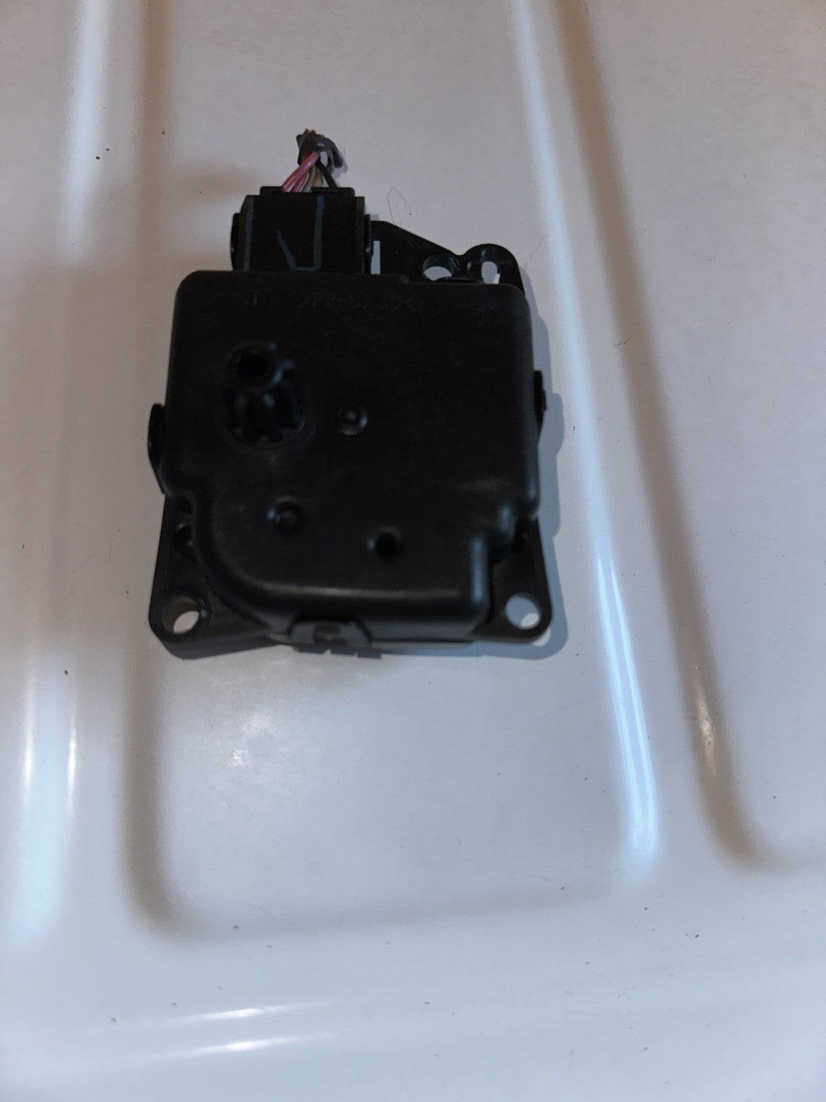 05-09 Ford Mustang Door Blendor Actuator Motor Module 6R33-19E6 16-BA OEM