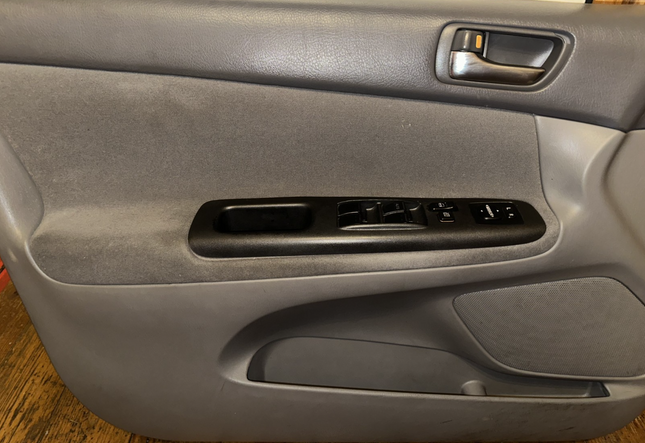 02-06 Toyota Camry Door Panel Light Gray LH Front Driver Side OEM