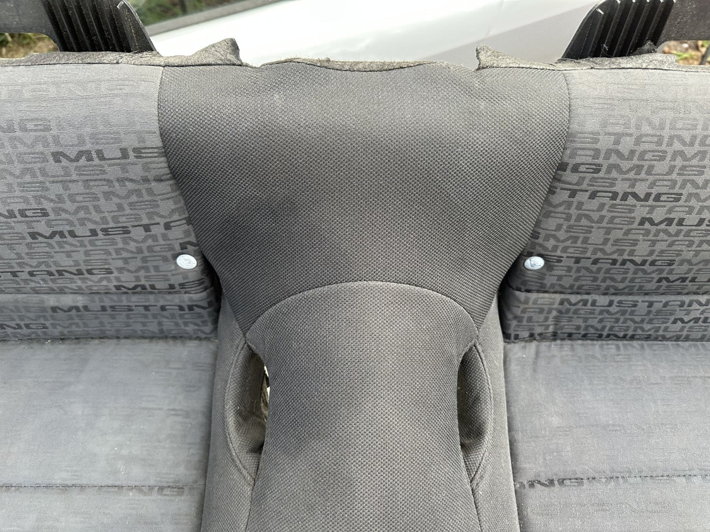 05-09 Ford Mustang Charcoal Black Cloth Rear Seat No Brackets V6 Pattern OEM