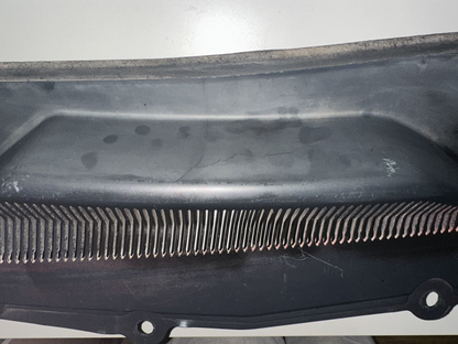 05-09 Ford Mustang LH & RH Driver Passenger Wiper Dash Top Cowl Grille Vent OEM