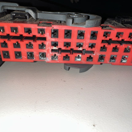 05-06 Ford Mustang BCM Connector Body Control Module Plug In OEM