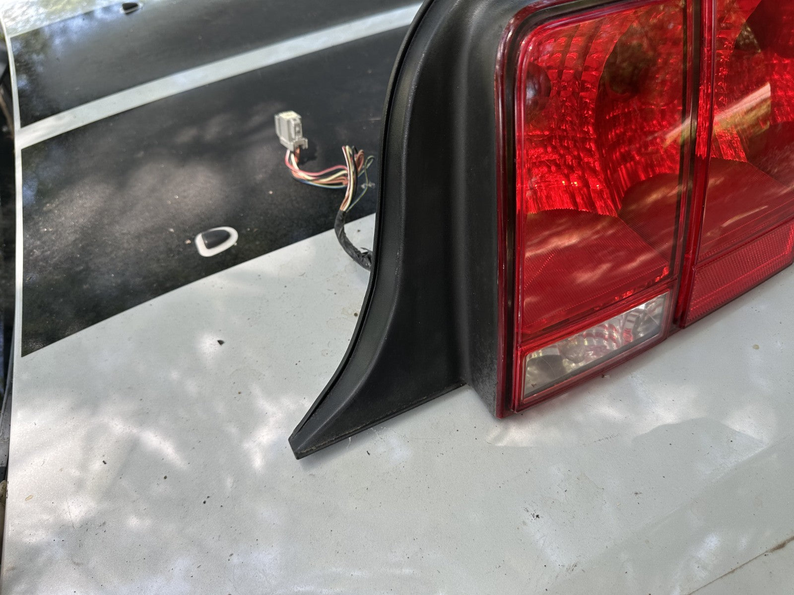 05-09 Ford Mustang Taillights With Wiring RH LH Pair Passenger Driver OEM