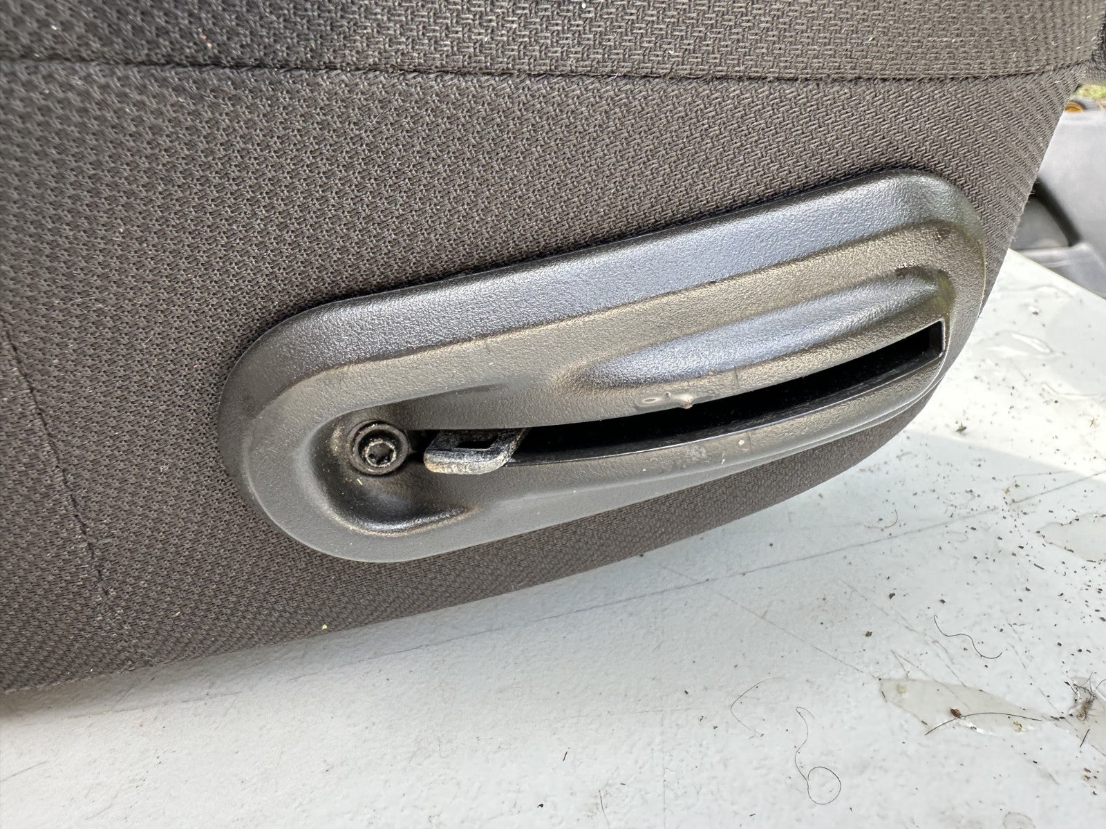 05-09 Ford Mustang Front Right RH Passenger Upper Seat Back Cloth OEM