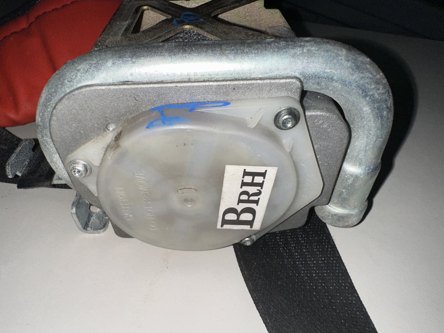 05-06 Ford Mustang Passenger Right RH Front Seatbelt With Trim OEM Black Belt
