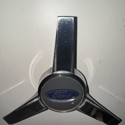 05-09 Ford Mustang 3-bar Spinner Wheel Chrome Center Cap Ford Logo OEM