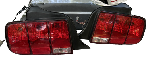 05-09 Ford Mustang Taillights With Wiring RH LH Pair Passenger Driver OEM