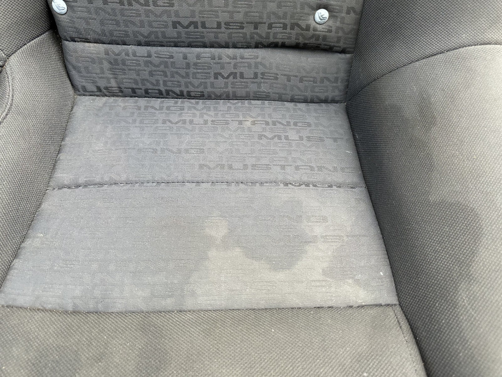 05-09 Ford Mustang Charcoal Black Cloth Rear Seat No Brackets V6 Pattern OEM