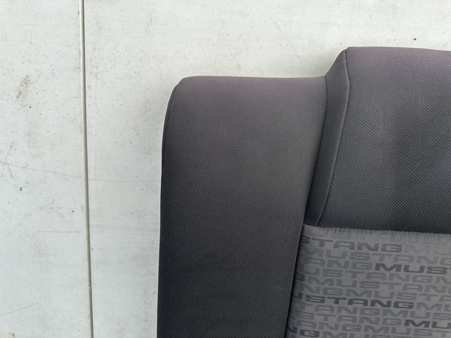 05-09 Ford Mustang Charcoal Black Cloth Rear Seat No Brackets V6 Pattern OEM