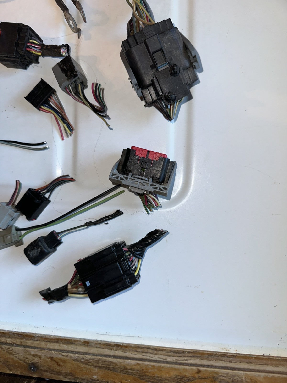 05-09 Ford Mustang Misc. Selection Of Wiring Plugs OEM - From 05 Coupe Mustang