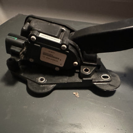 05-09 Ford Mustang Gas Pedal Throttle Assembly Interior OEM Matte Black