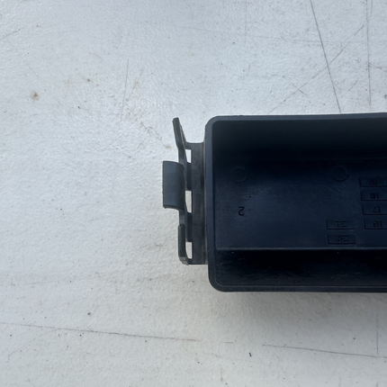 05-09 Ford Mustang BCM Body Control Module Fuse Panel Cover OEM