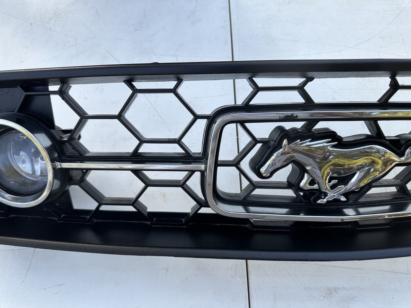 05-09 Ford Mustang Front Upper Grille Pony Package Edition With Fog Lights OEM