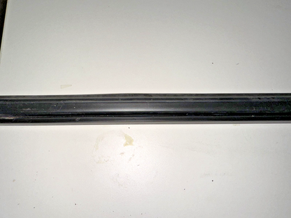 05-09 Ford Mustang Inner Door Belt Weather Strip LH Driver OEM