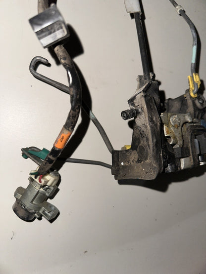 05-09 Ford Mustang Driver Left Door Lock Latch Actuator OEM W/ Keyhole