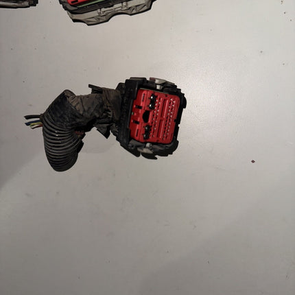 05-06 Ford Mustang ECU ECM PCM Connectors Computer Plug Ins OEM W/ Wires