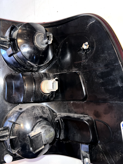 06-10 Ford Explorer Driver Side LH Quarter Mounted Taillight Lamp With Bulbs