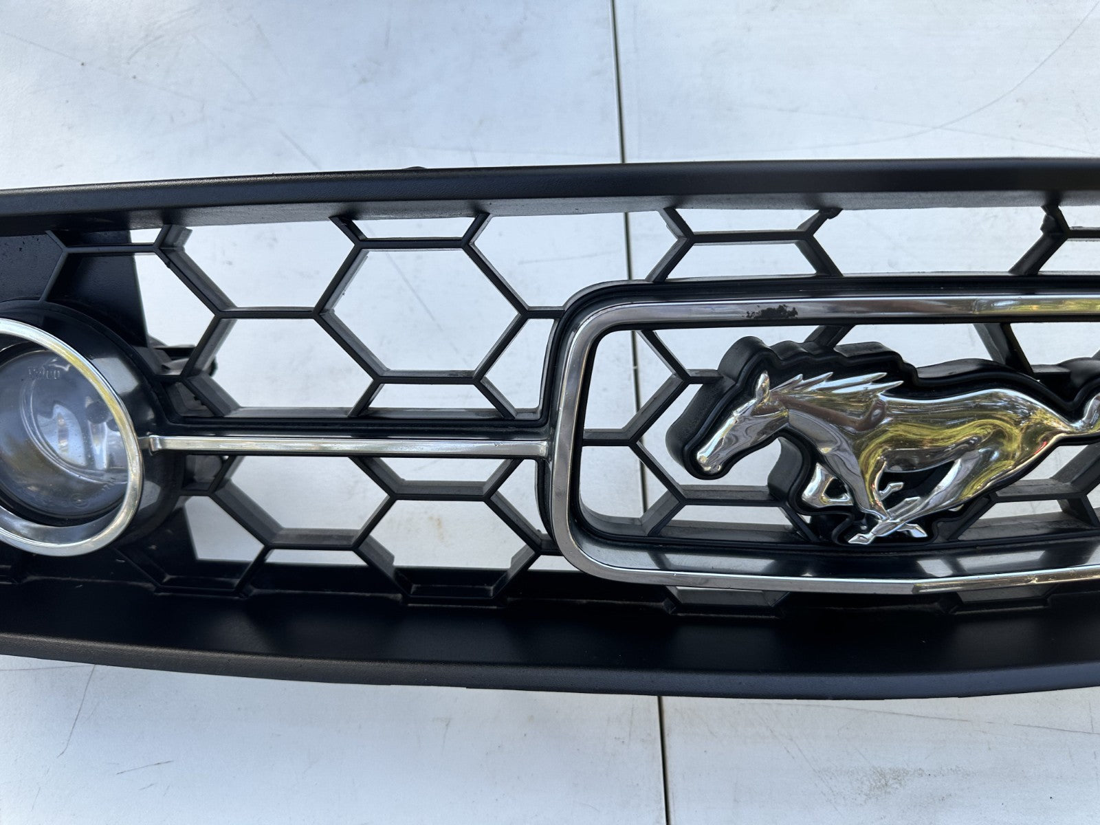 05-09 Ford Mustang Front Upper Grille Pony Package Edition With Fog Lights OEM