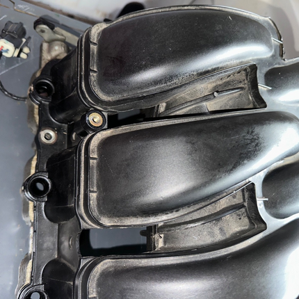 2005-2007 Ford Mustang 4.6L V8 3V Intake Manifold OEM W/ Motion Plates