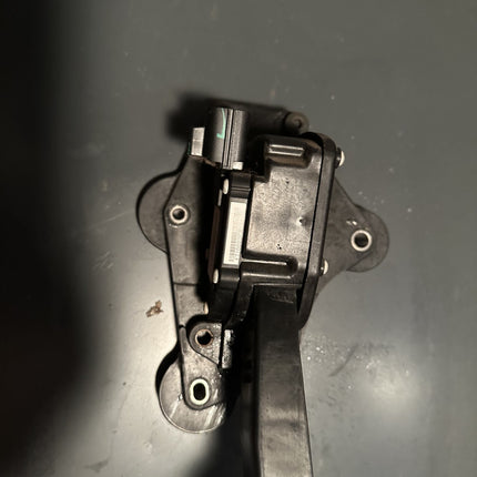 05-09 Ford Mustang Gas Pedal Throttle Assembly Interior OEM Matte Black