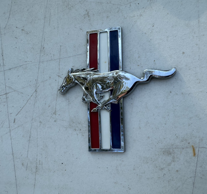 05-09 Ford Mustang V6 Trunk Badge Emblem W/ Fender Badges Badge Set OEM