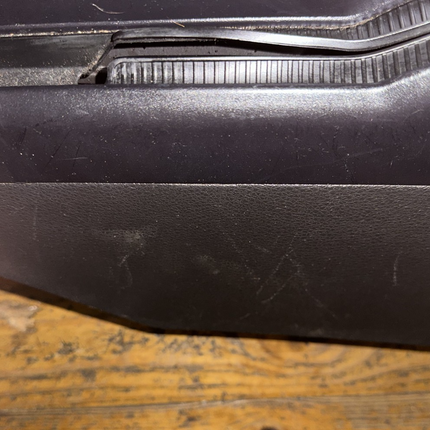 05-09 Ford Mustang Front Center Floor Console Charcoal Black OEM NO CONSOLE LID