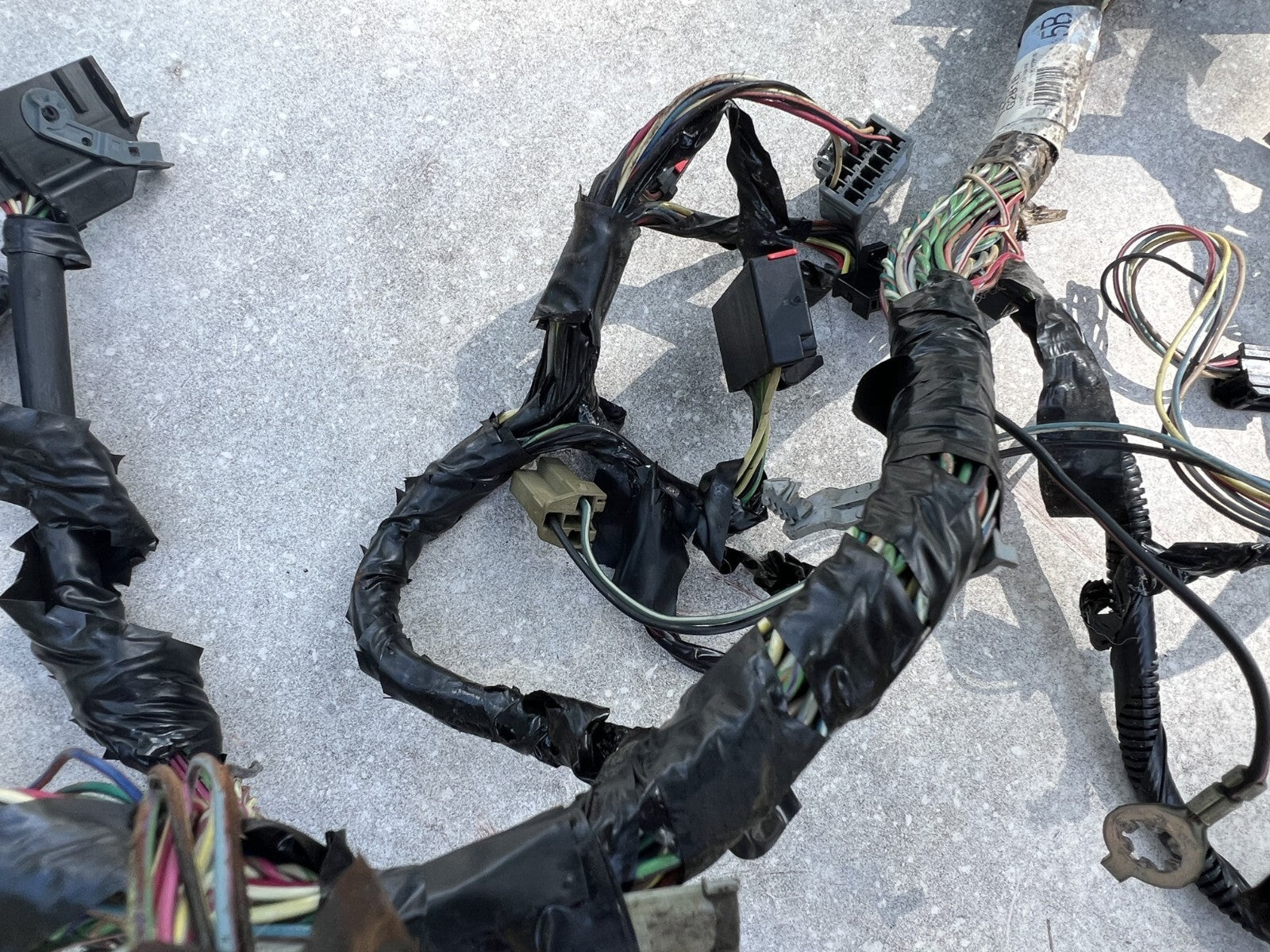 05-06 Ford Mustang Interior Wiring Harness OEM Passenger Side 4R3T-14401-G2818