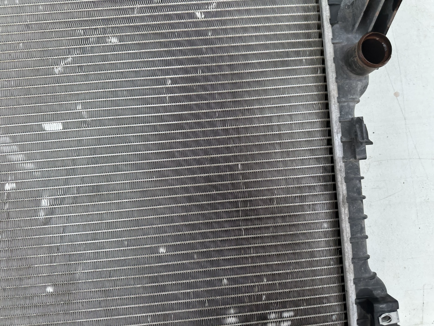 05-10 Ford Mustang V6/GT Radiator OEM In Working Condition