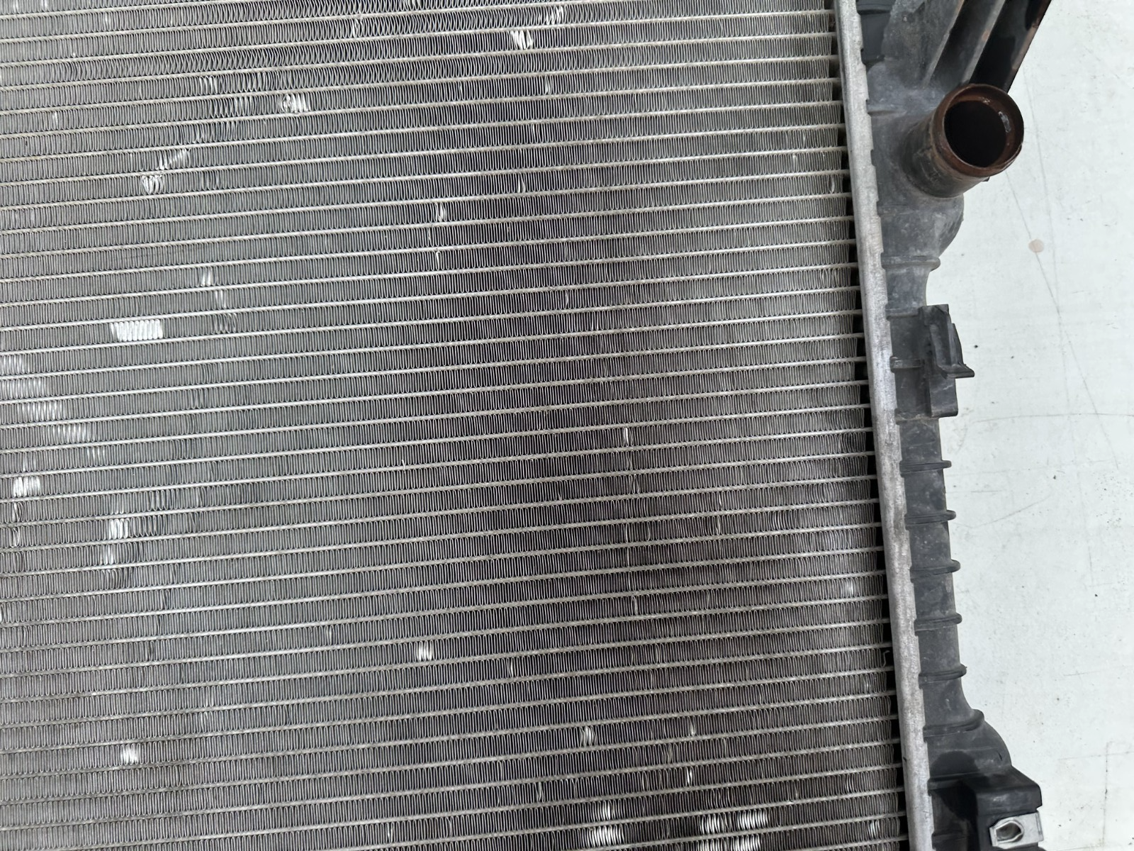05-10 Ford Mustang V6/GT Radiator OEM In Working Condition