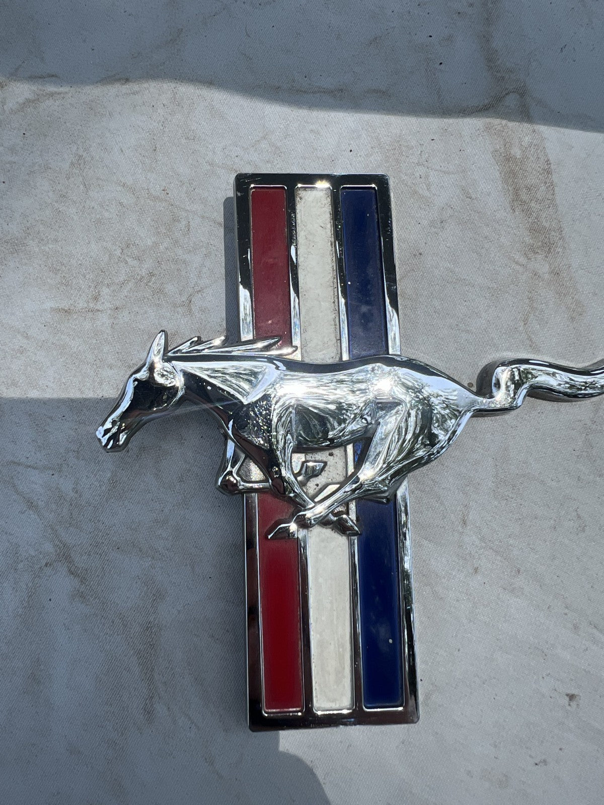 05-09 Ford Mustang V6 Horse Pony Fender Badges Prancing Horse OEM
