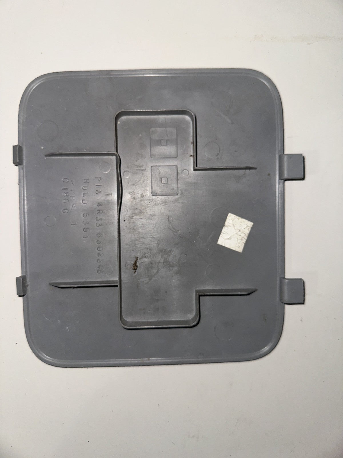 05-09 Ford Mustang Passenger Lower Dove Grey Fuse Box Cover Trim OEM