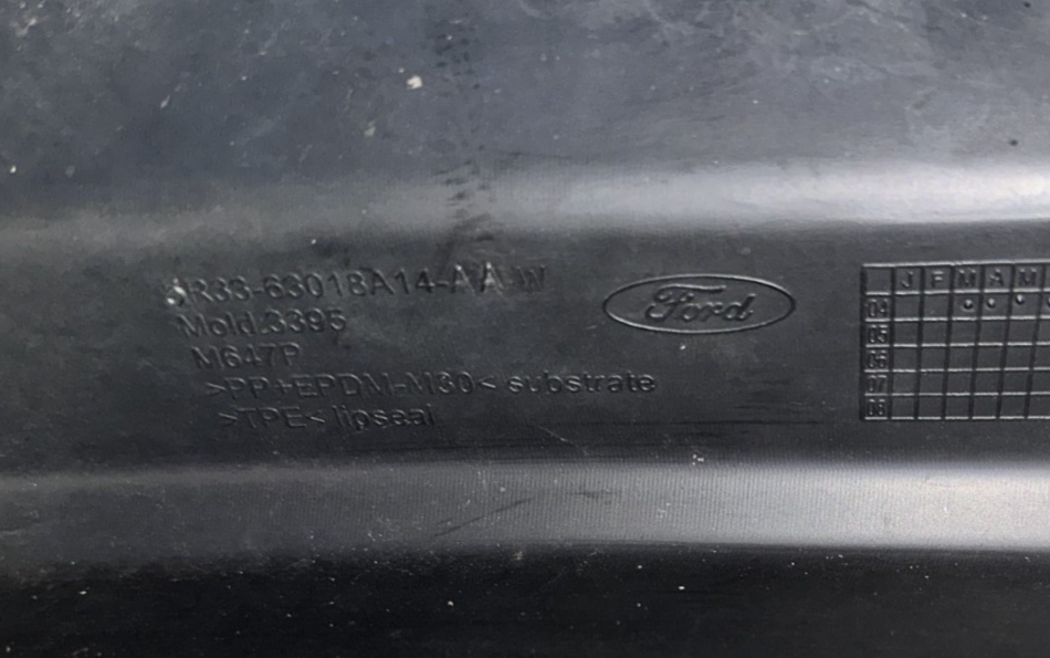 05-09 Ford Mustang RH Passenger Wiper Dash Top Cowl Grille Vent OEM