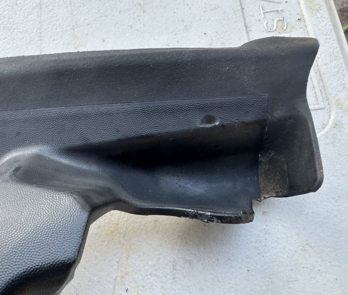 05-09 Ford Mustang LH & RH Driver Passenger Wiper Dash Top Cowl Grille Vent OEM