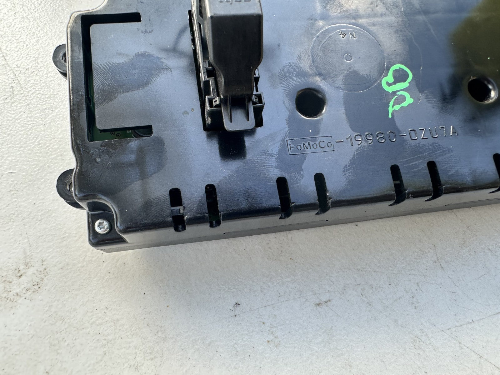 05-09 Ford Mustang 7R33-19980-AA Climate Control Panel Temperature Control OEM