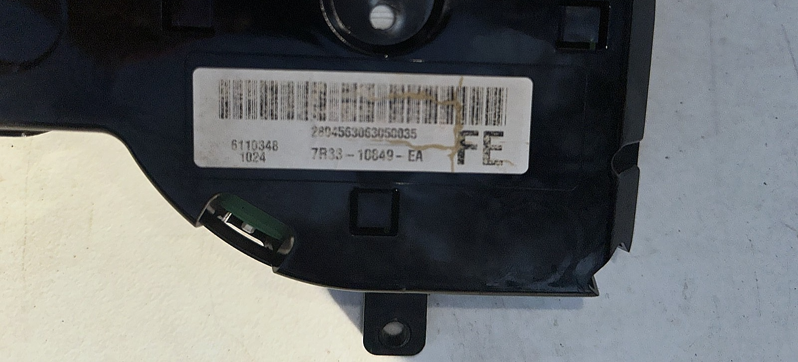 05-09 Ford Mustang Instrument Cluster Premium 6 Gauge myColor OEM