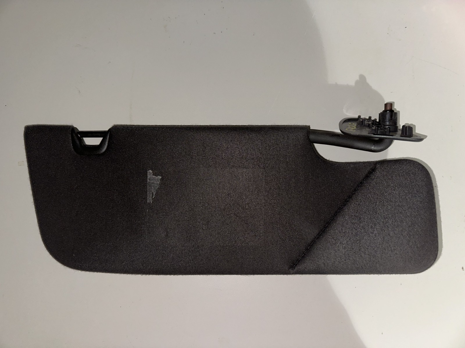 05-09 Ford Mustang Coupe Sun Visor Set Driver Passenger RH LH Black Pair OEM