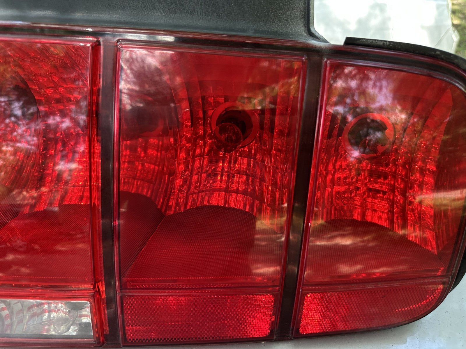 05-09 Ford Mustang Taillights With Wiring RH LH Pair Passenger Driver OEM