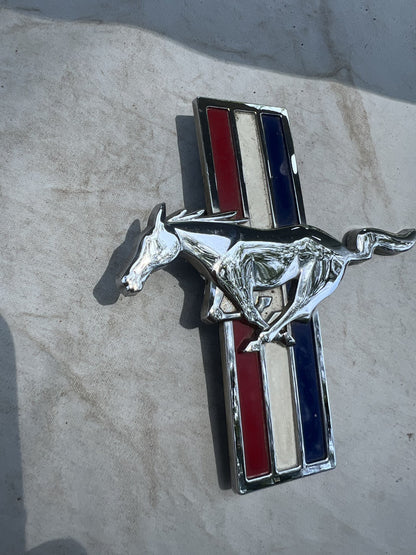 05-09 Ford Mustang V6 Horse Pony Fender Badges Prancing Horse OEM